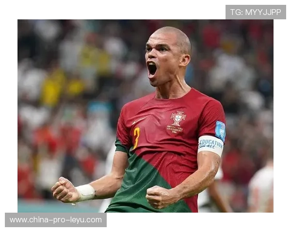 佩佩参与年轻后卫训练,身体对抗教学获肯定 佩佩参与年轻后卫训练,身体对抗教学获肯定