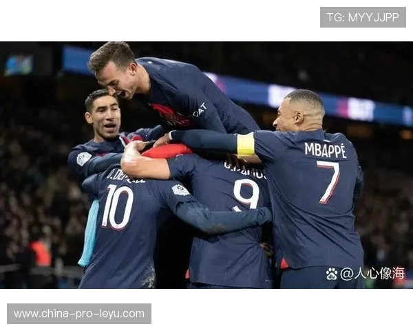 巴黎圣日耳曼阵型保持紧凑