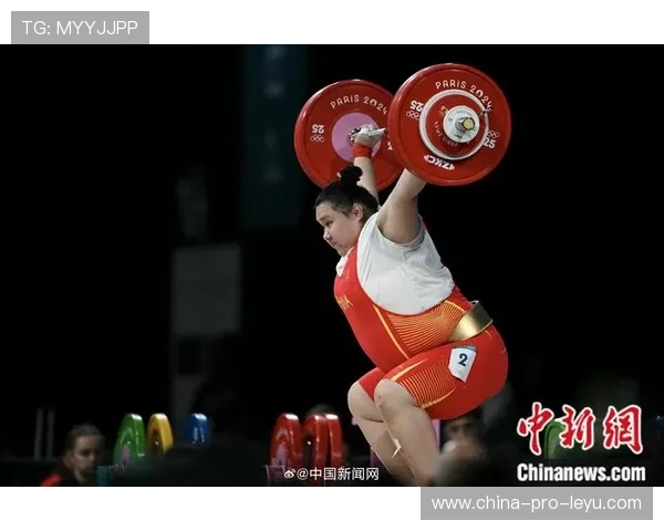 国际举重女子队成立伤病预防科研小组，国际女子举重视频